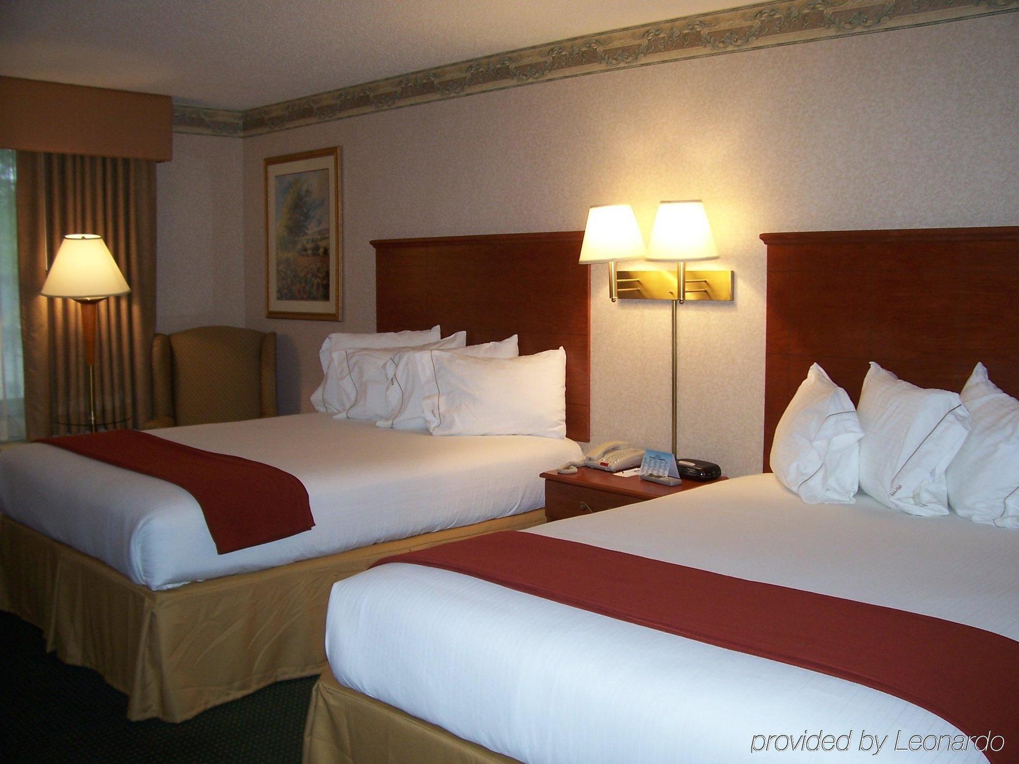 Holiday Inn Express Woodbridge, An Ihg Hotel Avenel Room photo